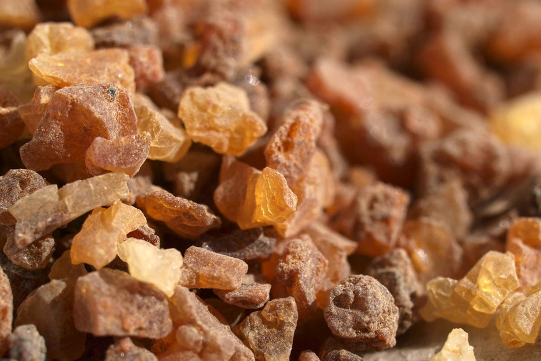 Huile essentielle Myrrhe de Somalie OB, oléorésine  : virus, parasites, douleurs, inflammation et reconnexion à la sphère spirituelle 